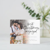 Budget Erste Weihnachten Verlobte Foto-Karte (Stehend Vorderseite)