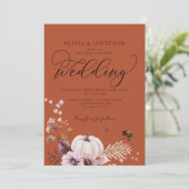 Budget Fall Floral Terracotta QR Code UAWG Wedding Einladung (Stehend Vorderseite)