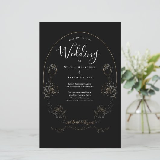 Budget Floral Black Gothic Hochzeitseinladung (Stehend Vorderseite)