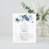 Budget Floral Dusty Blue Script Einladung Hochzeit (Stehend Vorderseite)