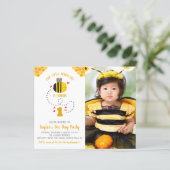 Budget Foto Little Honey Bee Birthday Einladung (Stehend Vorderseite)