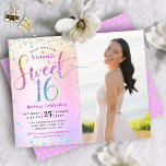 Budget Foto Sweet 16 Rainbow Glitzer Einladung<br><div class="desc">"Happy Sweet 16". Senden Sie diese atemberaubende, funkelnd, mädchenhafte, festliche, moderne, personalisierte, maßgeschneiderte Foto-Party Einladung für eine Veranstaltung, an die Sie sich erinnern können. Rainbow Glitzer Schrift Typografie und festlich türkis, lila Rosa und Goldkonfetti, Overlay eine Regenbogen ombre Folie metallische Hintergrund auf der verlassen Hälfte der Karte. Ein Foto des...</div>