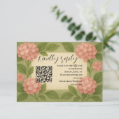 Budget Friendly Pink Hydrangea QR Code RSVP Card Karte (Stehend Vorderseite)