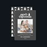 Budget Frohe Weihnachts Grafik Foto Weihnachtskart Mitteilungskarte<br><div class="desc">budget Merriest Weihnachts Grafik Typografie Foto Urlaubskarte. Mit modernem handgezeichneten Text und Bäumen.</div>