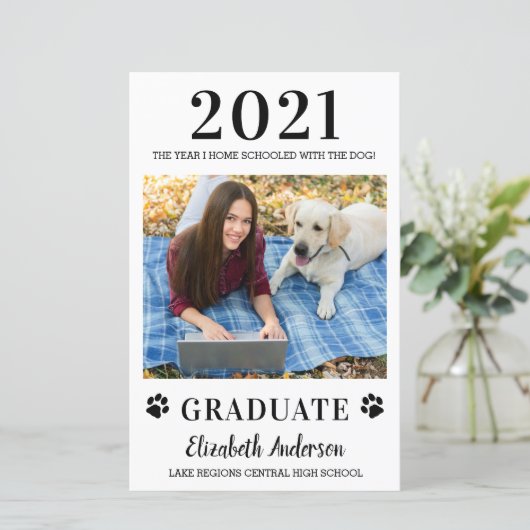 Budget Funny Foto Zuhause School Dog Abschluss (Stehend Vorderseite)