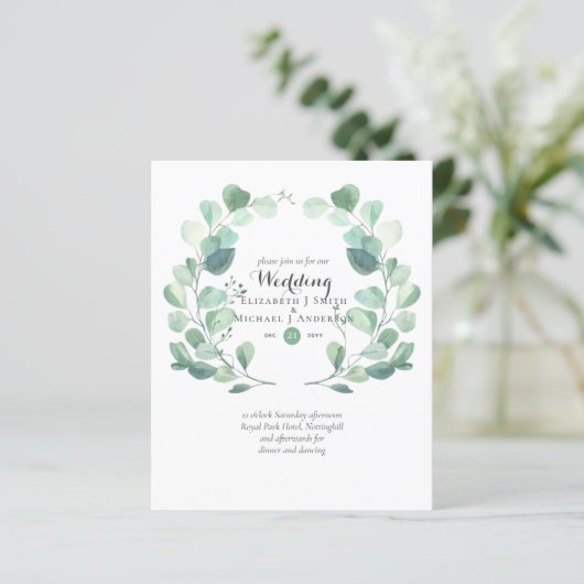 Budget Greenery Eucalyptus Wedding Einladungen (Stehend Vorderseite)