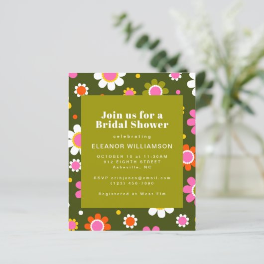 Budget Groovy Blume Olivenöl Brautparty Einladung (Stehend Vorderseite)