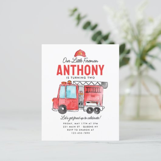 Budget Kleiner Feuerhelm Feuerwehrwagen Geburtstag (Stehend Vorderseite)