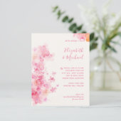 Budget Korallen Rose Cherry Blossom Wedding Einlad (Stehend Vorderseite)