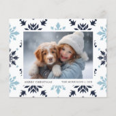 Budget Light Blue Snowflake Foto Weihnachtskarte (Vorderseite)