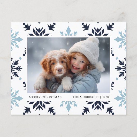 Budget Light Blue Snowflake Foto Weihnachtskarte (Vorderseite)