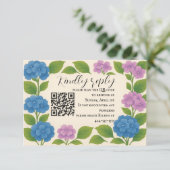 Budget Lila/Blau Hydrangea QR Code RSVP Karte (Stehend Vorderseite)