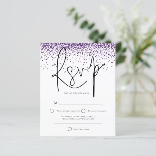 Budget Lila Glitzer Confetti Wedding RSVP (Stehend Vorderseite)