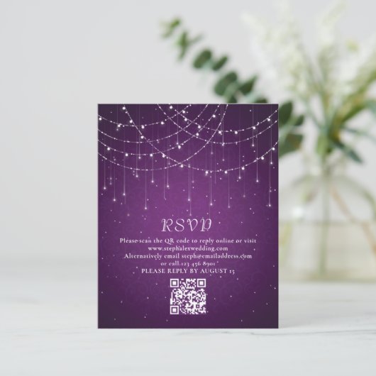 Budget Lila String Lights QR Code Wedding RSVP (Stehend Vorderseite)