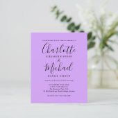 Budget Lilac Script Foto Wedding Einladung (Stehend Vorderseite)