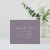 Budget Minimal dunkle Lila Schrift Save the Date (Stehend Vorderseite)