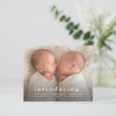 Budget Minimal Twin Foto Geburtsankündigung (Stehend Vorderseite)