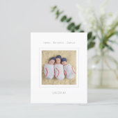Budget Minimalistisch Triplet Foto Geburtsankündig (Stehend Vorderseite)