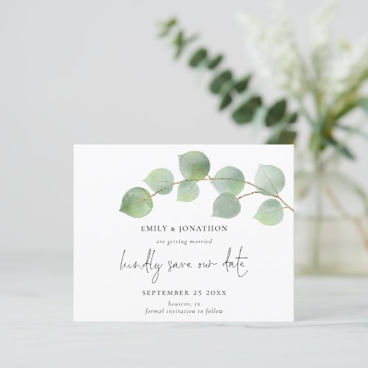 Budget Modern Eukalyptus Script Save the Date (Stehend Vorderseite)
