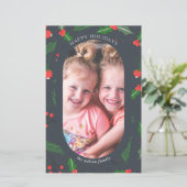 Budget Moderne Holberries Foto Holiday Card (Stehend Vorderseite)