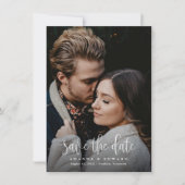 Budget Moderne Kalligrafie Skript Zwei Foto QR Cod Save The Date (Vorderseite)