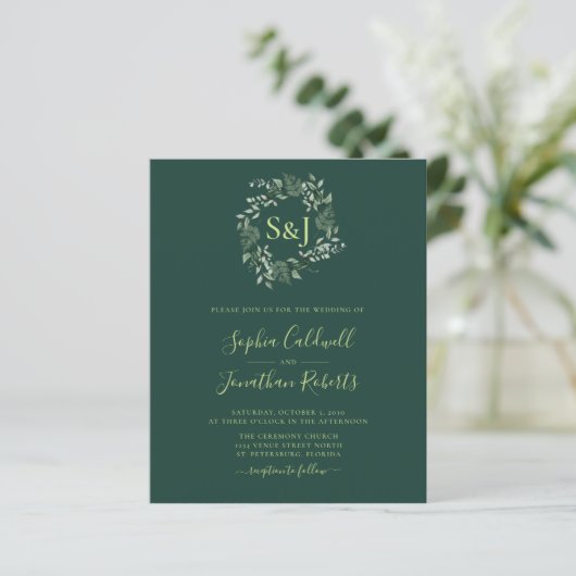 Budget Monogram Emerald Green Wedding Einladung (Stehend Vorderseite)