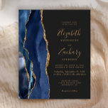 Budget Navy Blue Agate Dark Wedding Einladung<br><div class="desc">Die links Kulisse dieser eleganten, modernen Hochzeitseinladung besticht durch eine marineblau-blaue Aquarellgrenze mit vergoldetem Imitat-Glitzer. Der anpassbare Text kombiniert goldfarbene Handschrift, Copperplate und kursiv Schriftart auf dunkelkohlegrauem Hintergrund. Auf der Rückseite ist ein passendes marineblau-goldfarbenes Design zu sehen. HINWEIS: Umschläge sind nicht automatisch in diese Einladungen mit dem Budget eingeschlossen. Bitte...</div>