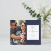 Budget Navy Blue Foto Hochzeit Einladung (Stehend Vorderseite)