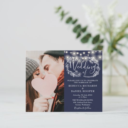 Budget Navy Blue Lights Foto Hochzeit Einladung (Stehend Vorderseite)
