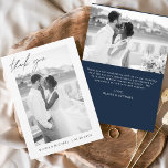 Budget Navy Blue Minimalistisch Wedding Vielen Dan Einladung<br><div class="desc">Feiern Sie Liebe und Dankbarkeit mit unseren Budget Wedding Dankeschön Cards, die Ihre minimalistische Hochzeitsfeier ergänzen. Diese Karten verfügen über ein personalisiertes Foto auf der Vorder- und Rückseite, das die gepflegten Momente Ihres besonderen Tages einfängt. Die elegante, handgeschriebene, kursive Schriftzeichen-Typografie verleiht eine Touch moderner Eleganz, die Ihren Empfängern einen bleibenden...</div>
