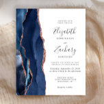 Budget Navy Blue Rose Gold Agate Wedite Einladung<br><div class="desc">Die links Seite dieses eleganten,  modernen Hochzeitseinladens besticht durch eine marineblau-blaue Aquarellgrenze,  die mit Imitaten Rose Gold Glitzer bestickt ist. Der anpassbare Text kombiniert Handschrift,  Copperplate und kursiv Schriftart in Holzkohlegrau auf weißem Hintergrund. Auf der Rückseite ist ein passendes marineblau-blaues und goldfarbenes Dekor mit Rose.</div>