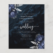 Budget Navy Blue Silver Floral Wedite Einladung (Vorderseite)