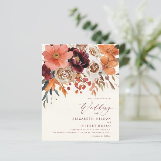 Budget Orange Floral Fall Wedding Invitation (Stehend Vorderseite)