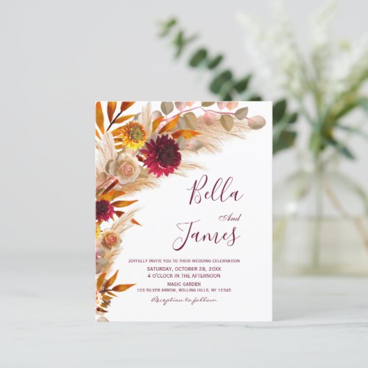 Budget Pampas Grass Floral Boho Hochzeitseinladung (Stehend Vorderseite)