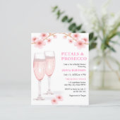 Budget Petals & Prosecco Pink Brautparty Einladung (Stehend Vorderseite)