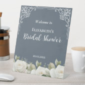 Budget Purple Florals Bridgerton Bridal Shower Sockelschild (In Situ)