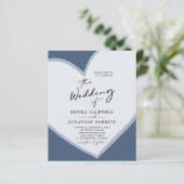 Budget Romantisches Herz QR Code Dusty Blue Weddin (Stehend Vorderseite)