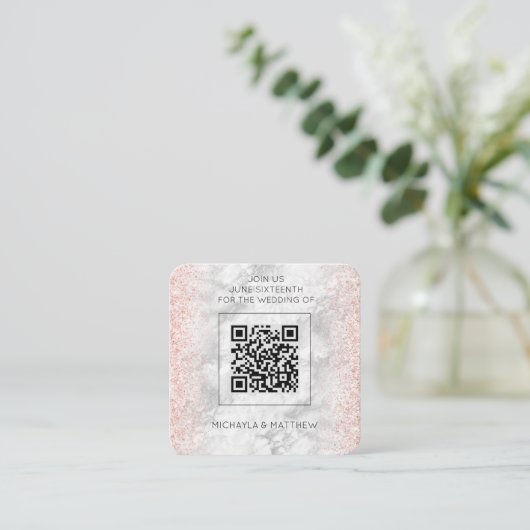 Budget Rose Gold Glitzer QR Code Einladung (Stehend Vorderseite)