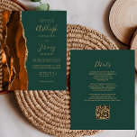 Budget Rust Gold Green QR Code Einladung Hochzeits<br><div class="desc">Rett die Kosten für das Drucken und Verschicken separater RSVP-Karten mit dieser eleganten, modernen All-in-One-Hochzeitseinladung. Die links Kante besteht aus einem gelb-orangen und rostfarbenen Wasserfarbstreifen, der mit goldenen Imitaten Glitzer bestickt ist. Der anpassbare Text kombiniert goldfarbene Handschrift, Copperplate und kursiv Schriftart auf einem smaragdgrünen Hintergrund. Die Rückseite bietet Platz für...</div>