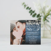 Budget Rustic Blue Wood Foto Hochzeit Einladung (Stehend Vorderseite)