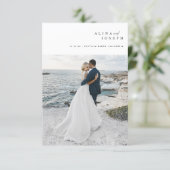 Budget Simple Photo Beach Destination Wedding Einladung (Stehend Vorderseite)