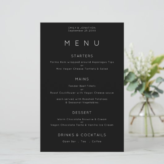 Budget Simple Typografy White Black Wedding Menu (Stehend Vorderseite)