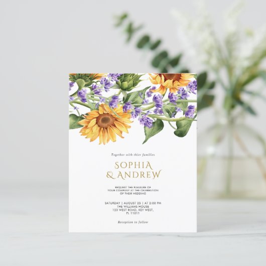 Budget Sonnenblumen & Lavender Wedding Einladung (Stehend Vorderseite)