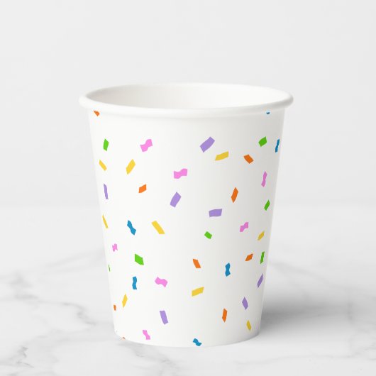 Budget Sprinkles Confetti 1st Birthday Pappbecher (Vorderseite)