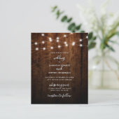 Budget String Light Rustic Wood Wedding Einladung (Stehend Vorderseite)