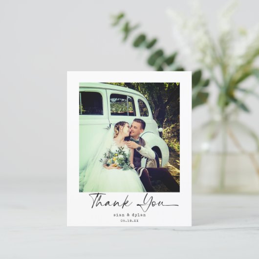 Budget Wedding Modern Script Foto Danke Karte (Stehend Vorderseite)