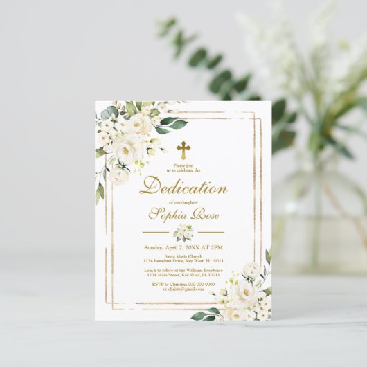 Budget White Blume & Gold Dedication Einladung (Stehend Vorderseite)