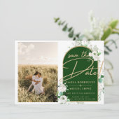 Budget White Roses Green Wedding speichern Sie das Einladung (Stehend Vorderseite)