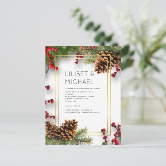 BUDGET Winter Red Berries Pine Cones Wedding Postkarte (Stehend Vorderseite)