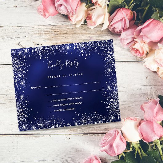 Budgetheitenhochzeit auf blauem Glitzer RSVP